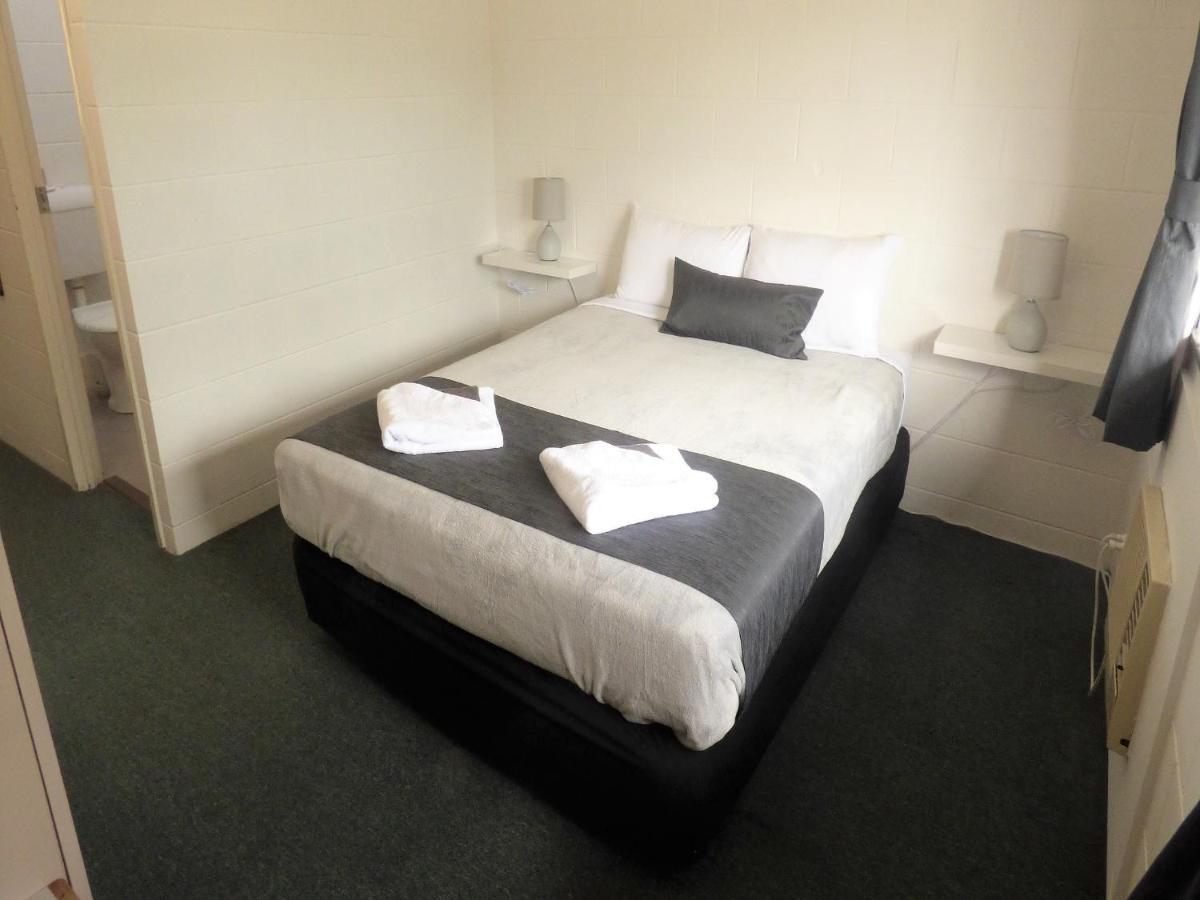 Banjo Paterson Motor Inn Townsville Kültér fotó