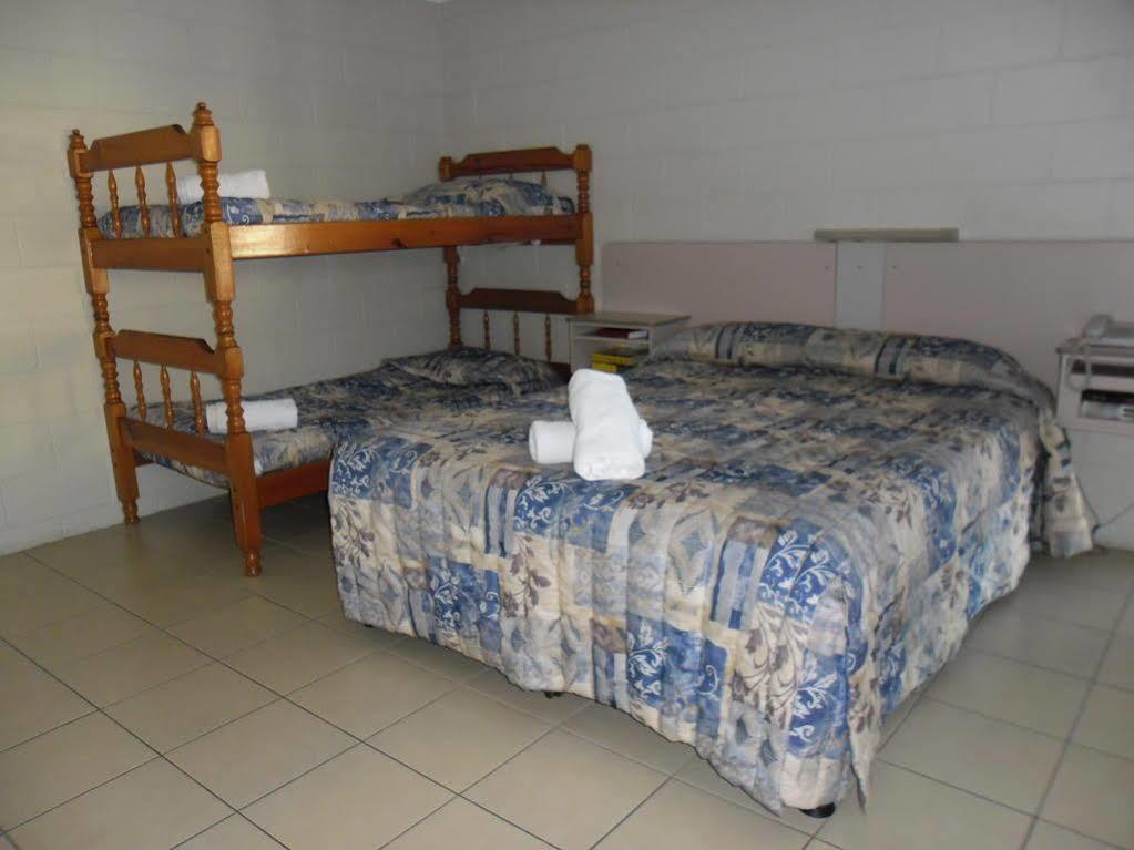 Banjo Paterson Motor Inn Townsville Kültér fotó